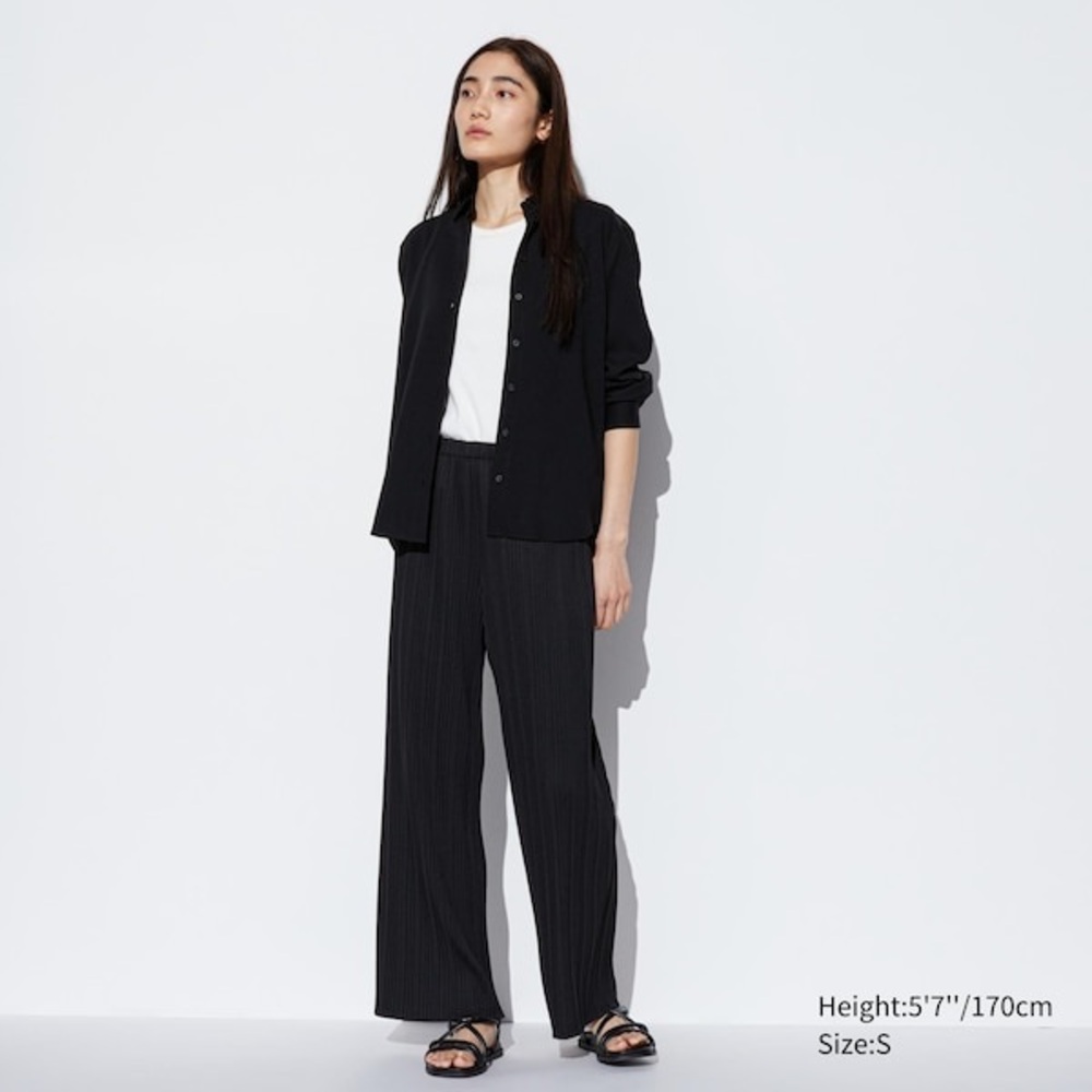 NWT Uniqlo pleated pants